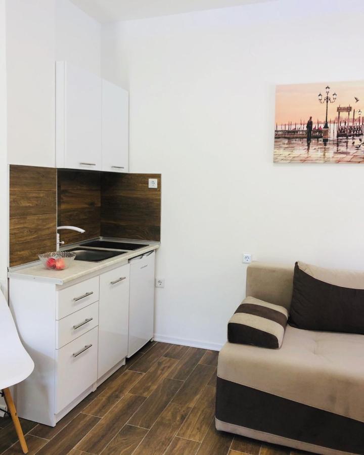 Apartmani Sarovic Т'єнтіште Екстер'єр фото